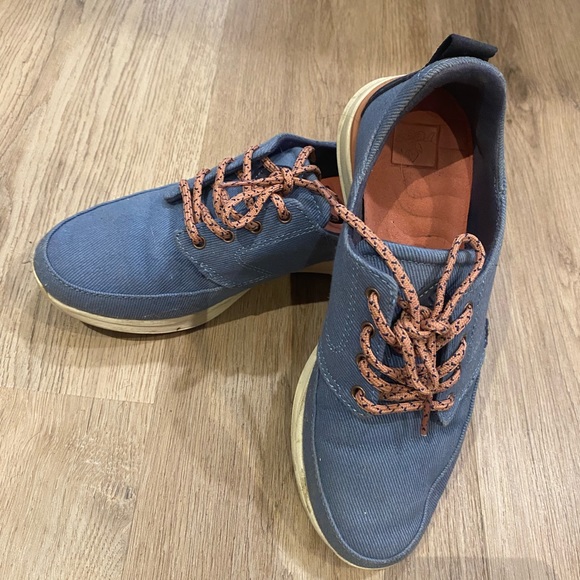 REEF womens sneakers - Picture 3 of 3